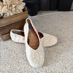 Kork-Ease Cream Floral Women's Flats